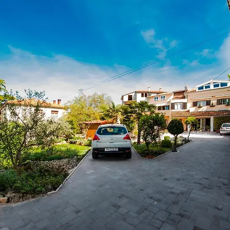 Apartments Rina Rovinj Exteriör bild