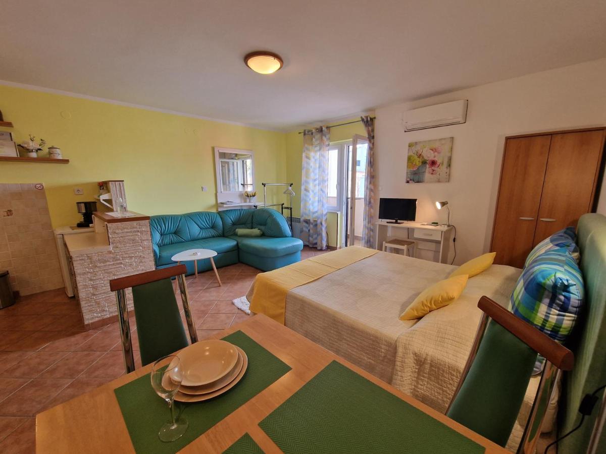 Rina Apartment *