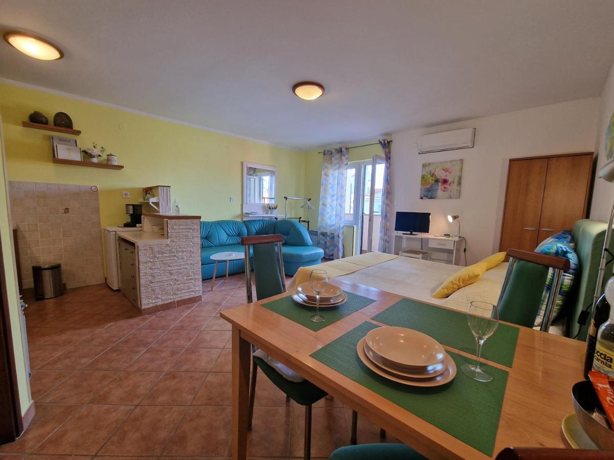 Rina Apartment