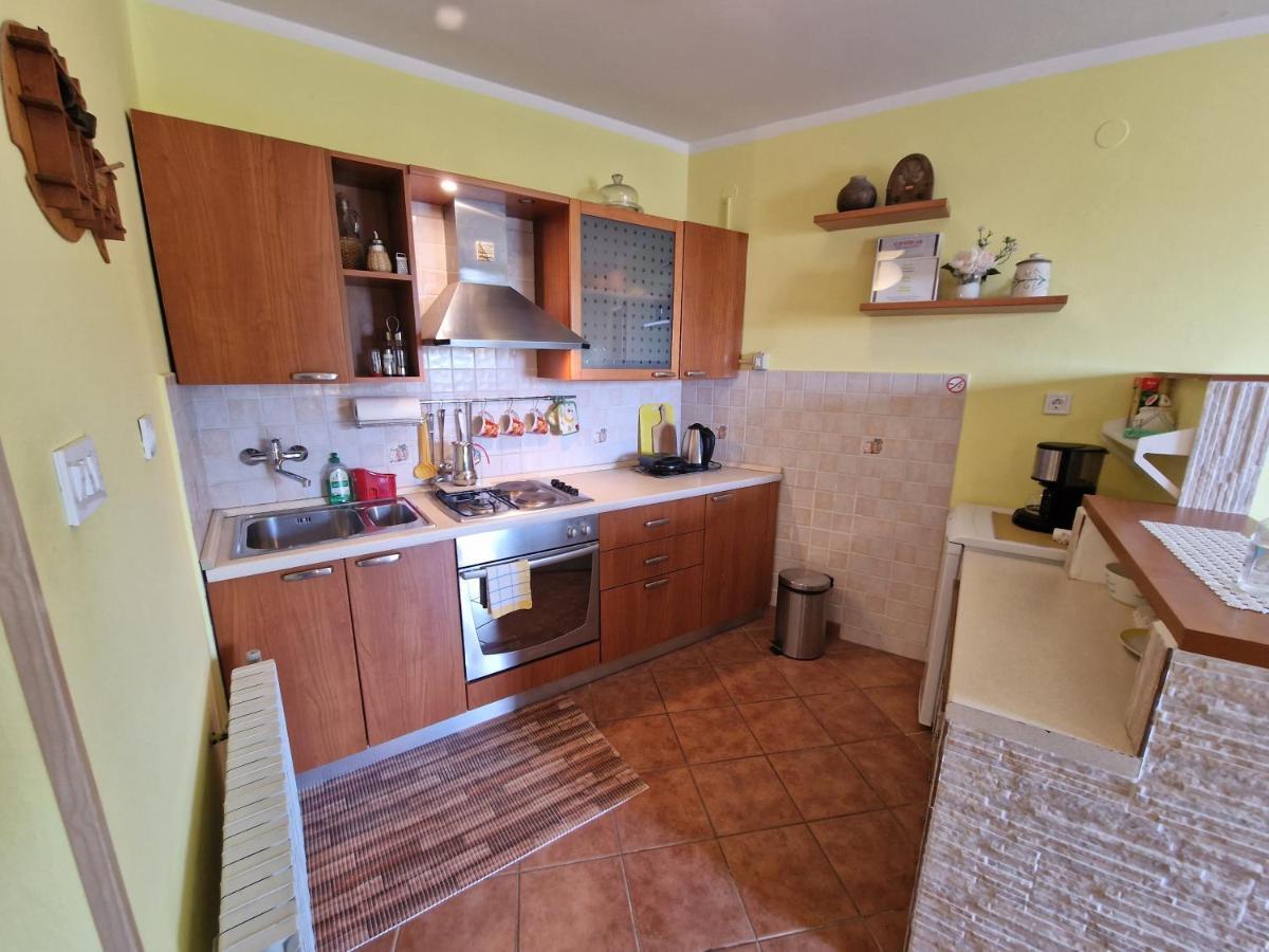 Rina Apartment